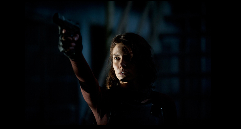 Novas imagens do episódio S04E05 “Internment”: Maggie com o dedo no gatilho