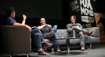 Andrew Lincoln e Norman Reedus divulgando The Walking Dead em Singapura