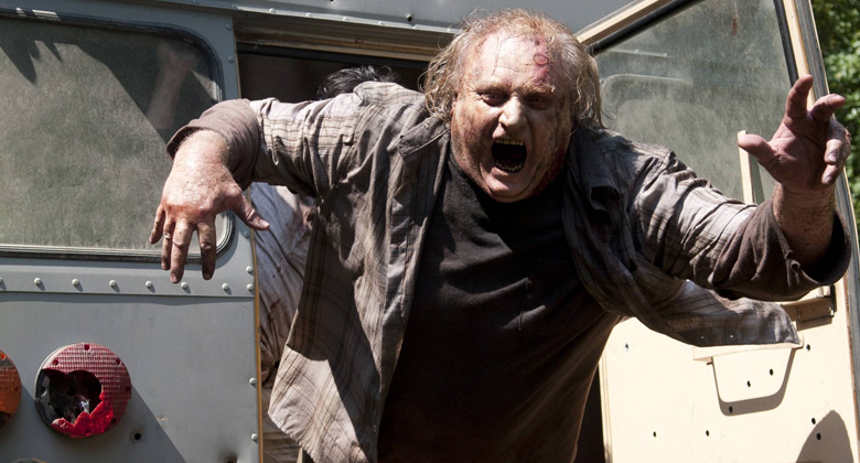 Robert Kirkman diz que Negan, vilão de The Walking Dead, tem “uma chance de 99% de aparecer na série”