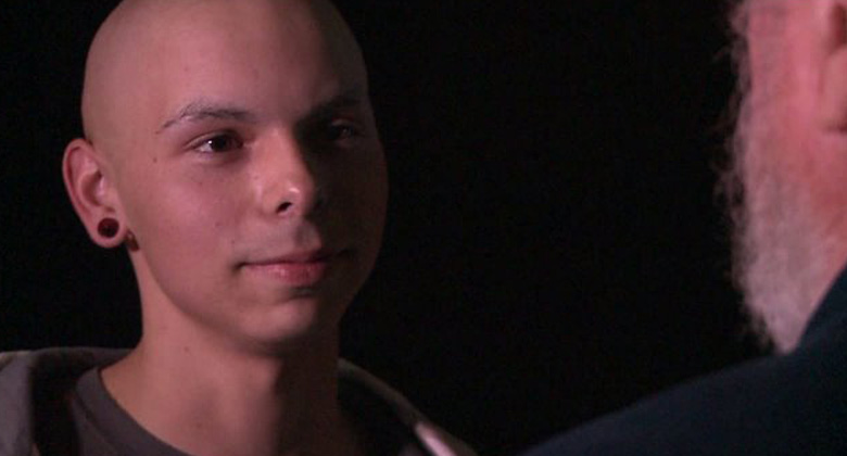 Adolescente lutando contra o câncer encontra-se com elenco de The Walking Dead