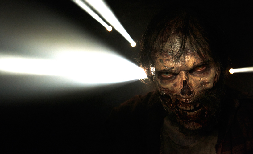 The Walking Dead terá ataque zumbi em episódio especial dentro de um avião