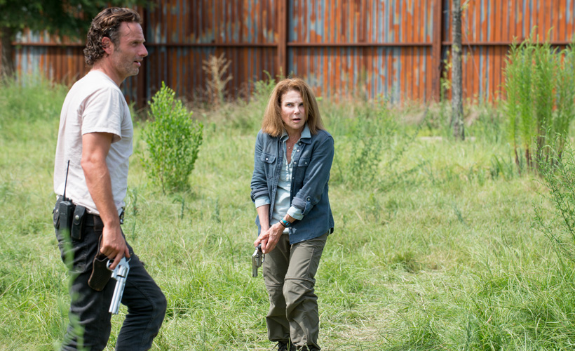 The Walking Dead 6ª Temporada: Tovah Feldshuh revela as ideias que teve para tentar mudar o destino de Deanna