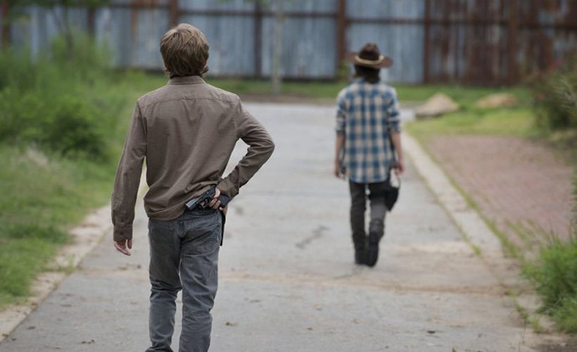 Produtores de The Walking Dead defendem a violência contra crianças na série