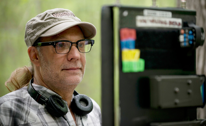 Promovendo a 7ª temporada de The Walking Dead: Entrevista com Greg Nicotero