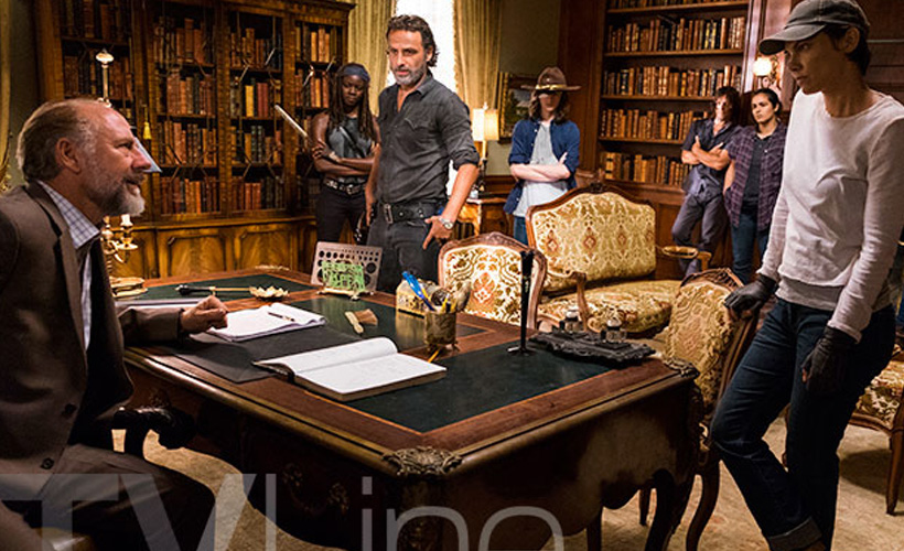 Rick e Maggie confrontam Gregory em nova imagem da 7ª temporada de The Walking Dead