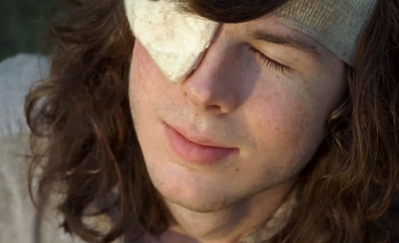 Trailer da 2ª parte da 8ª temporada de The Walking Dead mostra os últimos momentos de Carl