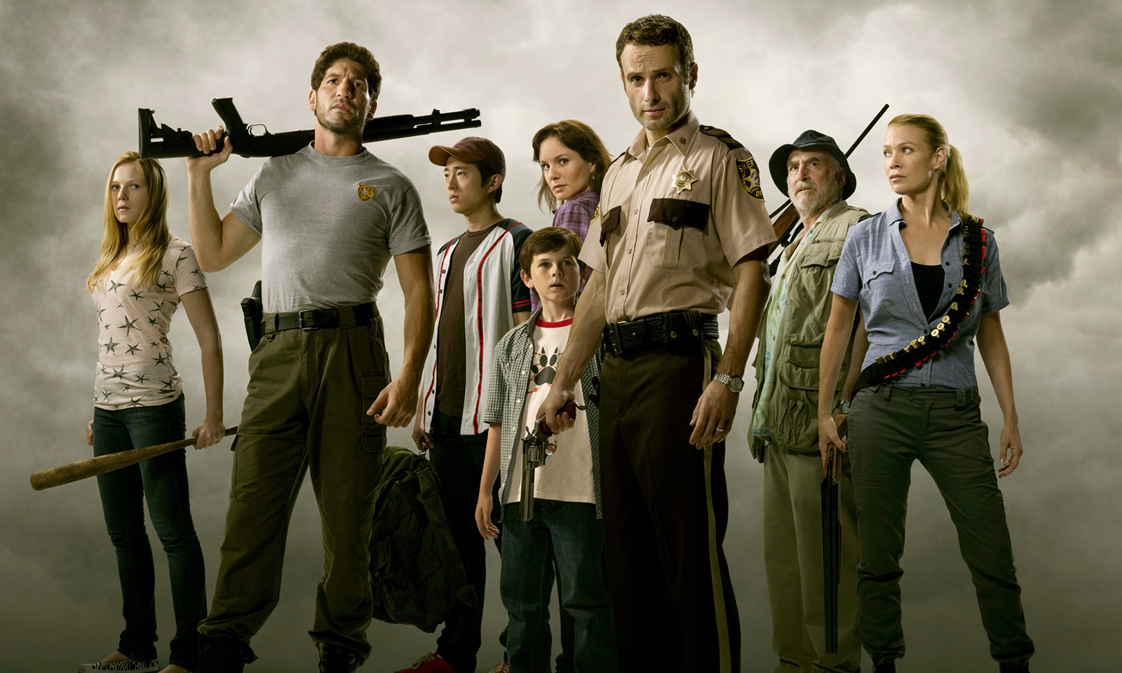 Rick, Carl, Lori, Glenn, Shane, Amy, Dale e Andrea reunidos em imagem promocional da 1ª temporada de The Walking Dead.
