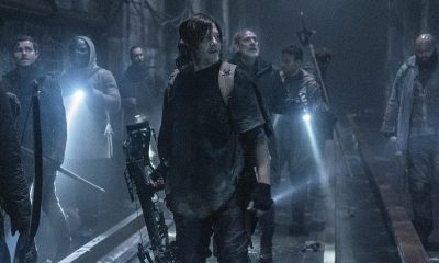 Daryl, Negan e o grupo no metrô de DC no Episódio 1 - "Acheron: Part I" da 11ª e última temporada de The Walking Dead.