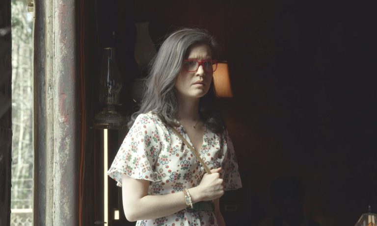 Mulher identificada como Stephanie no episódio 2 da 11ª temporada de The Walking Dead conhece Eugene