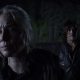 Leah e Daryl observando o caos em Meridian no episódio 8 da 11ª temporada de The Walking Dead.