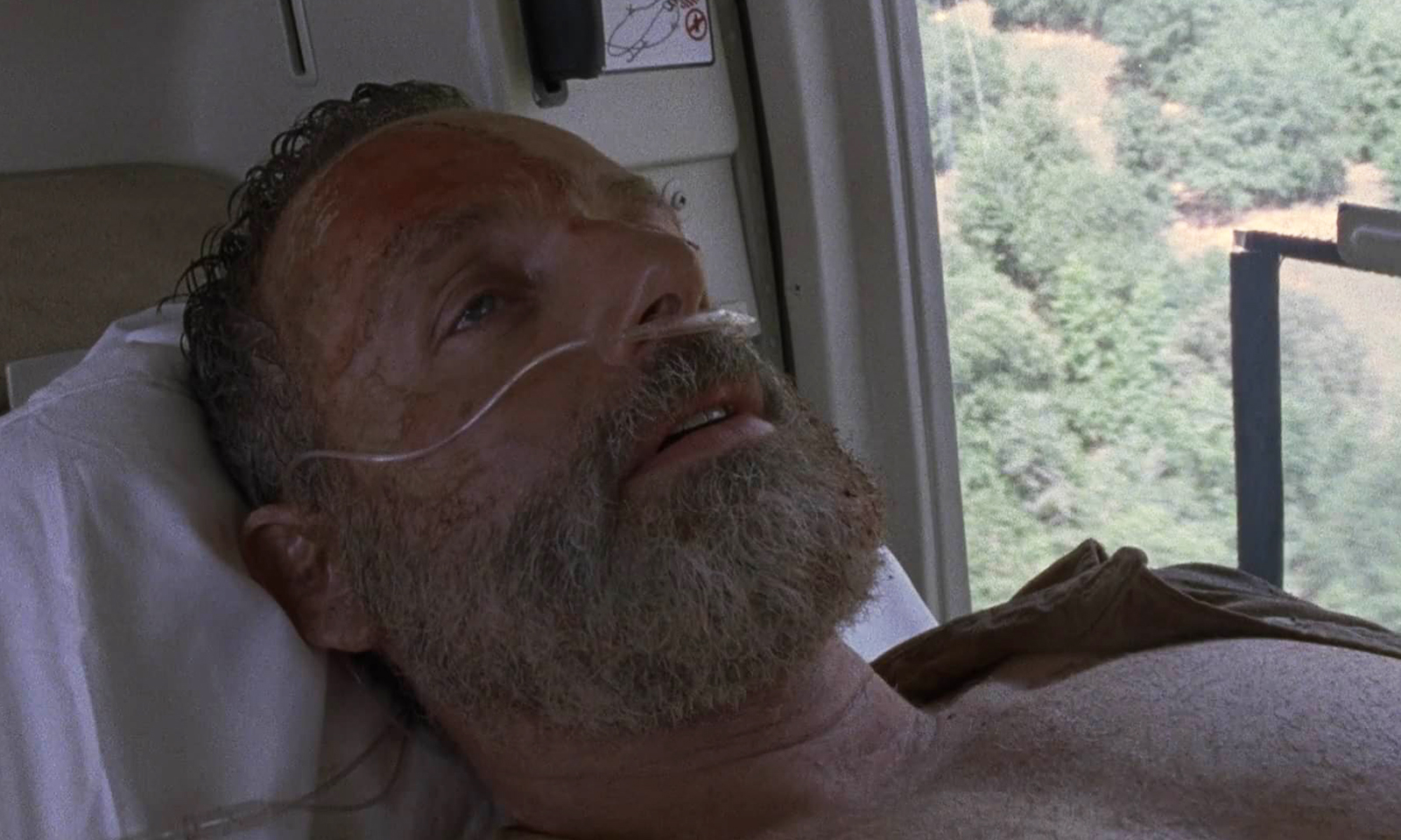 Rick Grimes no helicoptero da CRM no episódio 5 da 9ª temporada de The Walking Dead.