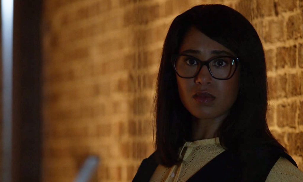 Max observando Eugene em cena do episódio 12 da 11ª temporada de The Walking Dead.