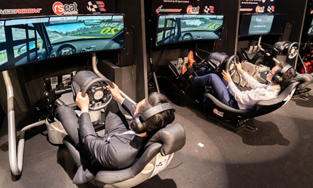 Imagem de pessoas jogando para simbolizar as apostas esportivas.