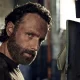 Andrew Lincoln como Rick Grimes em imagem promocional da 5ª temporada de The Walking Dead.