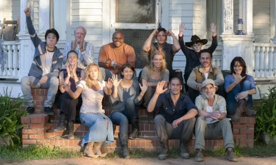 Elenco de The Walking Dead durante os bastidores do último episódio da 2ª temporada.