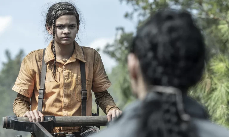 Mo encarando Dove em cena do Episódio 5 da 8ª Temporada de Fear the Walking Dead.