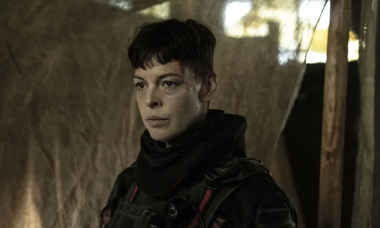 Jadis ferida em cena do Episódio 5 de The Walking Dead: The Ones Who Live.