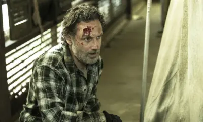 Rick com um machucado em sua testa em cena do Episódio 5 de The Walking Dead: The Ones Who Live.