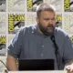SDCC 2025: Robert Kirkman transforma painel solo em espetáculo caótico e revela novidades