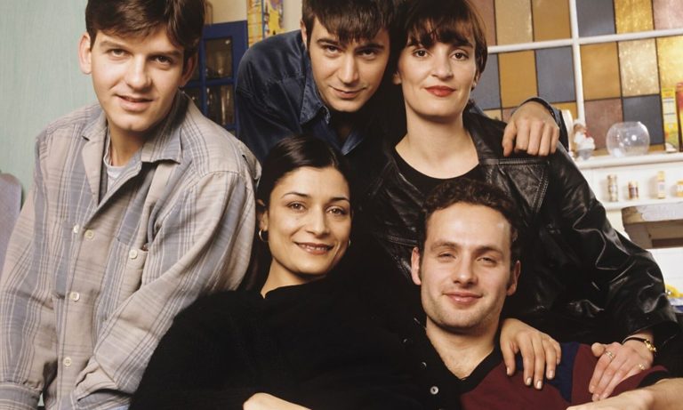 Série de TV dos Anos 90 com Grande Estrela de The Walking Dead Está de Volta Depois de 30 anos