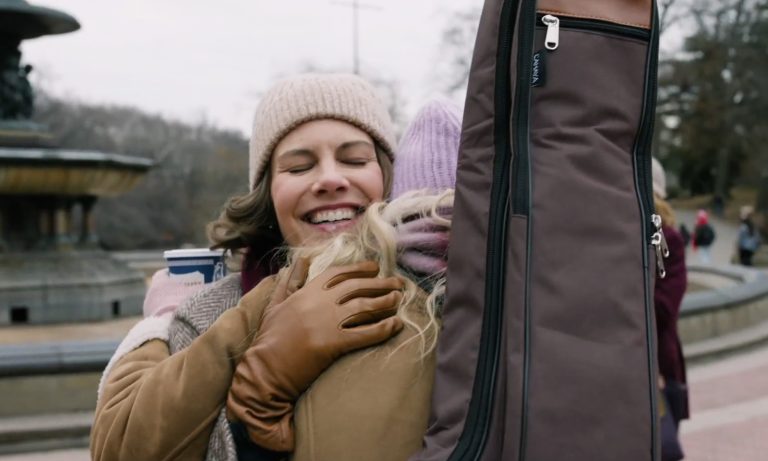 Maggie e Beth se reencontram em nova cena de The Walking Dead: Dead City