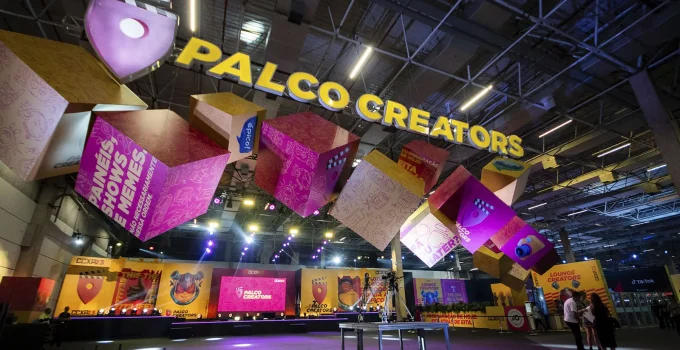 CCXP completa 10 anos com elenco repleto de estrelas na CCXP23