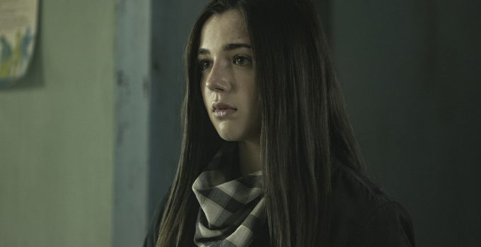 Charlie em cena do episódio 10 da 7ª temporada de Fear the Walking Dead.