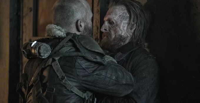 Dwight e Marty lutando em cena do Episódio 9 da 8ª Temporada de Fear the Walking Dead.