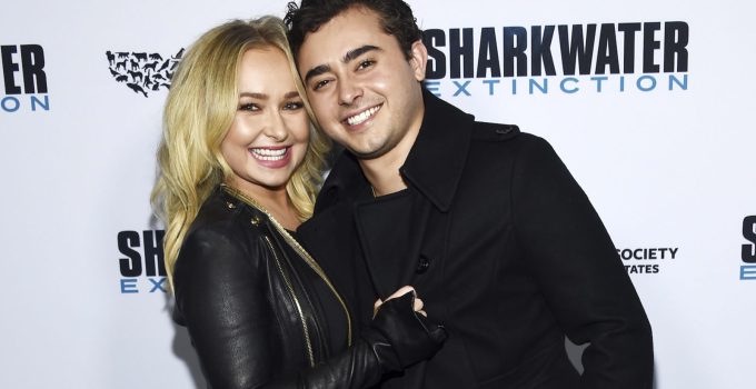 Jansen Panettiere, o Casper de The Walking Dead, ao lado da irmã Hayden Panettiere em um evento.