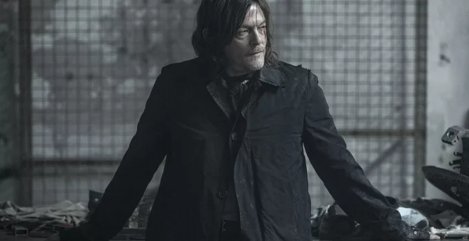 Daryl observando em cena do Episódio 4 da 1ª temporada de The Walking Dead: Daryl Dixon.