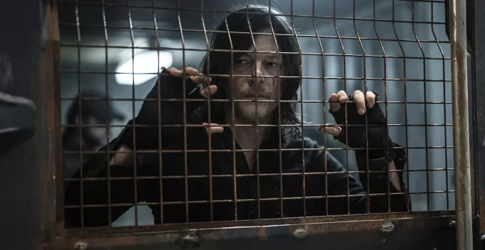 Daryl preso em algum lugar em cena do Episódio 5 da 1ª temporada de The Walking Dead: Daryl Dixon.