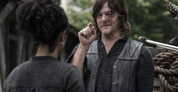 Daryl falando com Connie em cena do episódio 9 da 11ª temporada de The Walking Dead.