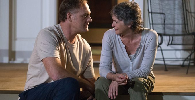 the-walking-dead-s06e12-melissa-mcbride-amor-carol