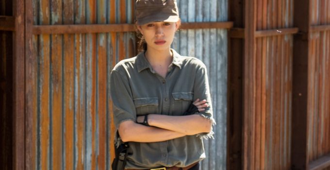 the-walking-dead-s07e04-christian-serratos-rosita-momento-de-guerra