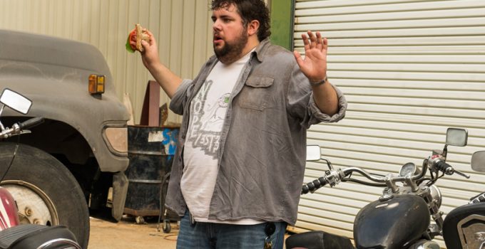 the-walking-dead-s07e08-fat-joey-morte-detalhe