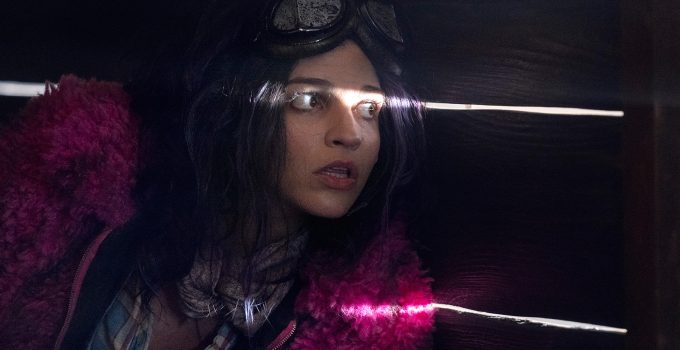 Princesa presa e observando em imagem do episódio Splinter da 10ª temporada de The Walking Dead