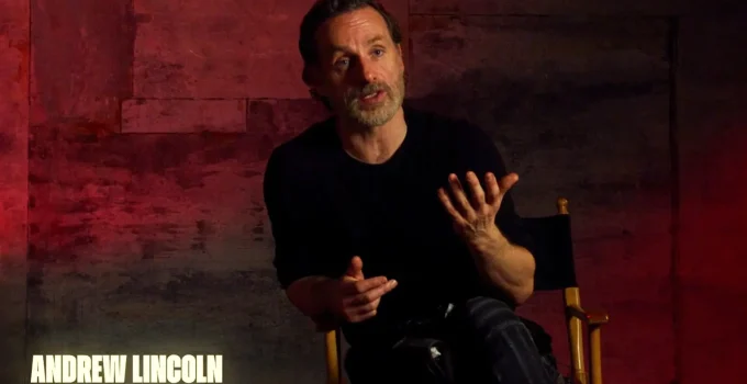 Andrew Lincoln (Rick) em entrevista para o especial "Por Dentro do Episódio" do Episódio 1 de The Walking Dead: The Ones Who Live.