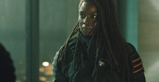 Michonne encarando Rick enquanto estão em um local desconhecido em cena do Episódio 4 de The Walking Dead: The Ones Who Live.