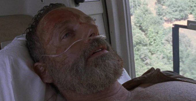 Rick Grimes no helicoptero da CRM no episódio 5 da 9ª temporada de The Walking Dead.