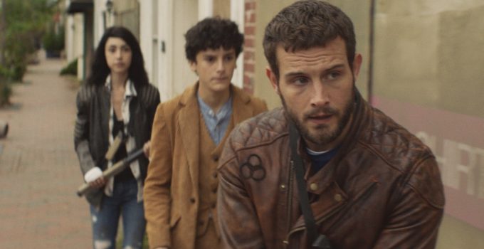 Felix, Elton e Hope juntos e armados no episódio 6 da 1ª temporada de TWD World Beyond.